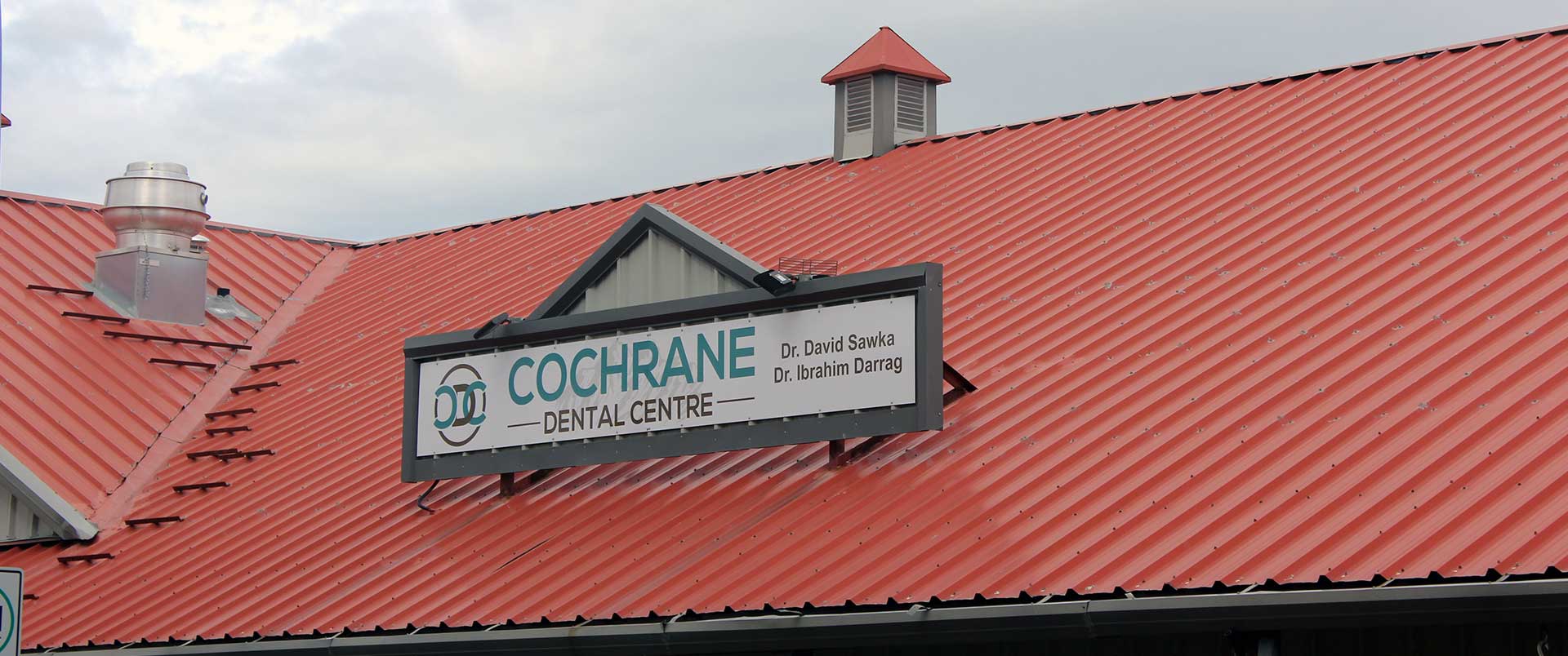 Exterior Signage Cochrane Dental Centre